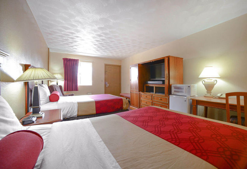 Hotel Econo Lodge Inn & Suites  | Carbondale | Illinois | United States 14