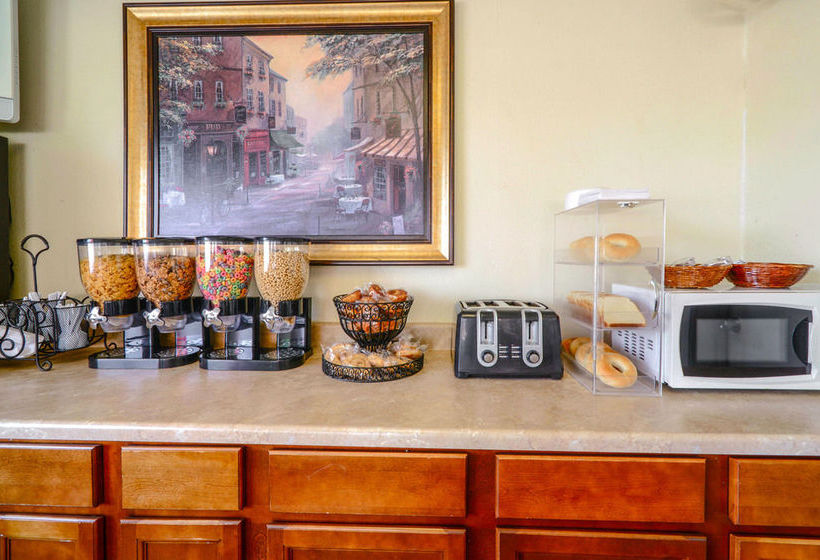 Hotel Econo Lodge Inn & Suites  | Carbondale | Illinois | United States 5