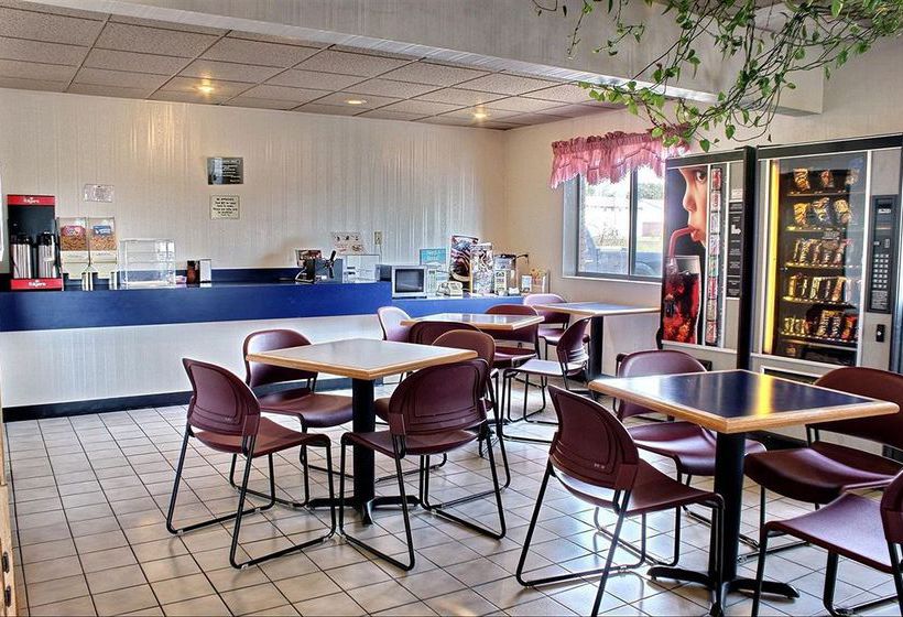 Hotel Howard Johnson Express Inn  | Effingham | Illinois | United States 2