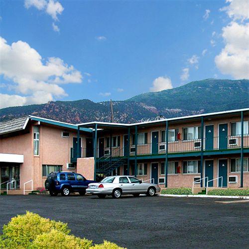 Hotel Valu Inn  | Cedar City | Utah | United States 15