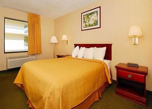 Hotel Econo Lodge Inn & Suites   | Macon | Georgia | United States 11