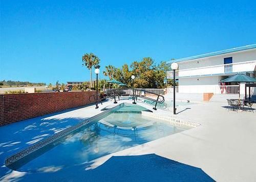 Hotel Econo Lodge Inn & Suites   | Macon | Georgia | United States 13