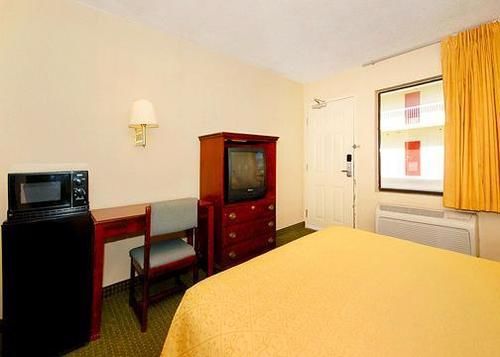 Hotel Econo Lodge Inn & Suites   | Macon | Georgia | United States 15