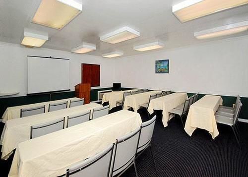 Hotel Econo Lodge Inn & Suites   | Macon | Georgia | United States 18