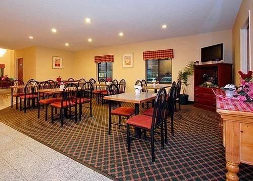 Hotel Econo Lodge Inn & Suites   | Macon | Georgia | United States 19