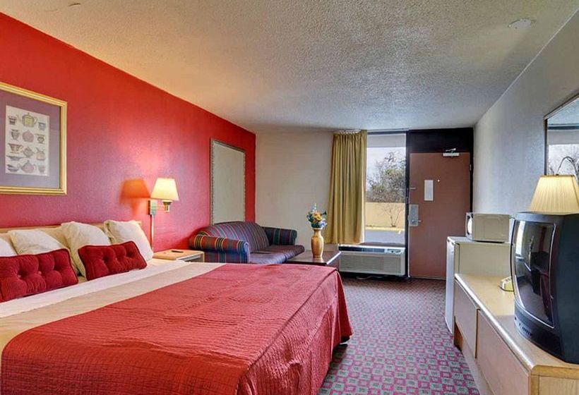 Hotel Econo Lodge Inn & Suites   | Macon | Georgia | United States 4