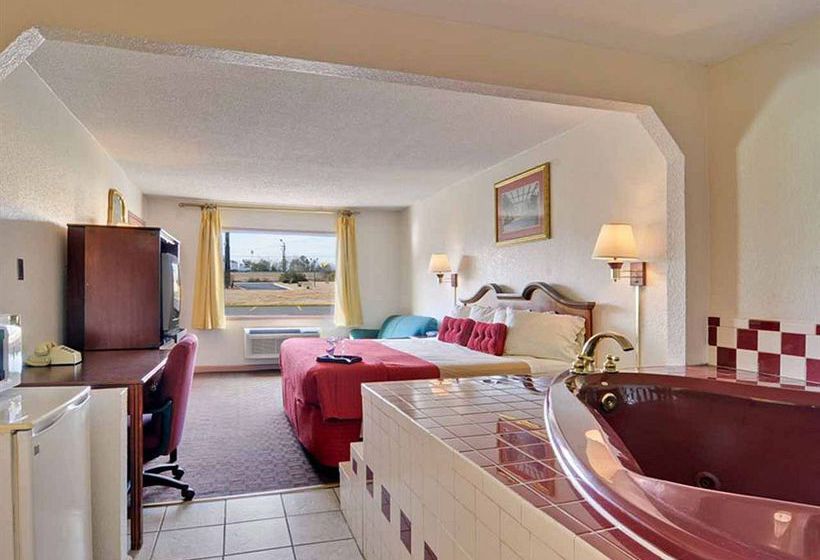 Hotel Econo Lodge Inn & Suites   | Macon | Georgia | United States 5