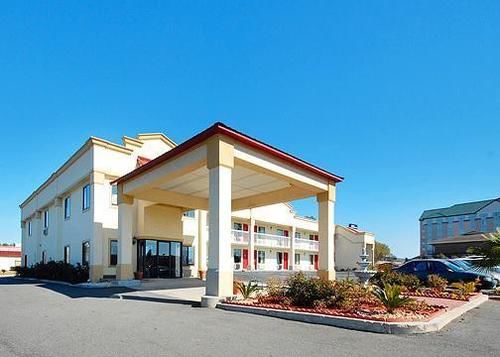 Hotel Econo Lodge Inn & Suites   | Macon | Georgia | United States 8