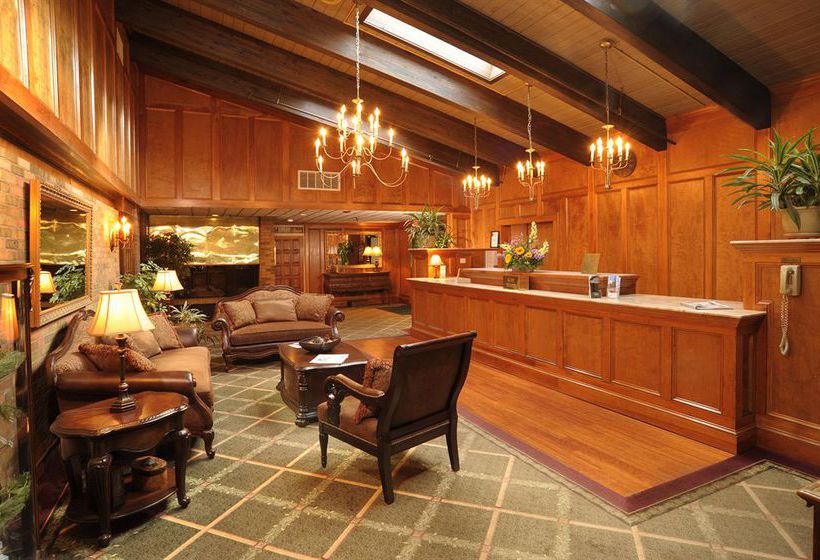 Clarion Hotel & Conference Center 