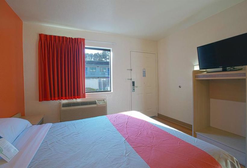 Motel 6 Charleston North  | North Charleston | South Carolina | United States 17