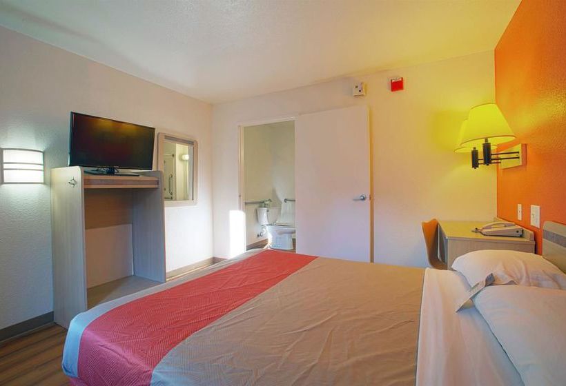 Motel 6 Charleston North  | North Charleston | South Carolina | United States 18