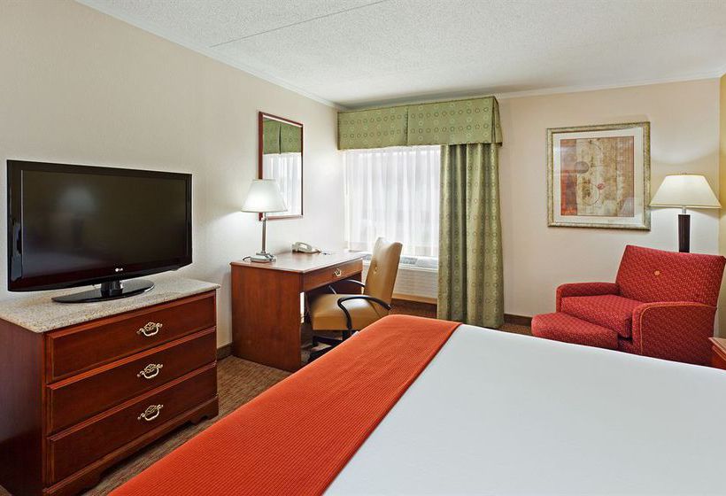 Hotel Holiday Inn Express Greensboro-(I-40 @ Wendover)  | Greensboro | North Carolina | United States 12