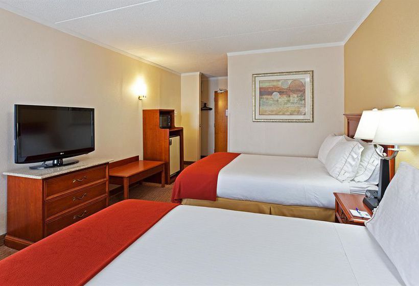 Hotel Holiday Inn Express Greensboro-(I-40 @ Wendover)  | Greensboro | North Carolina | United States 19