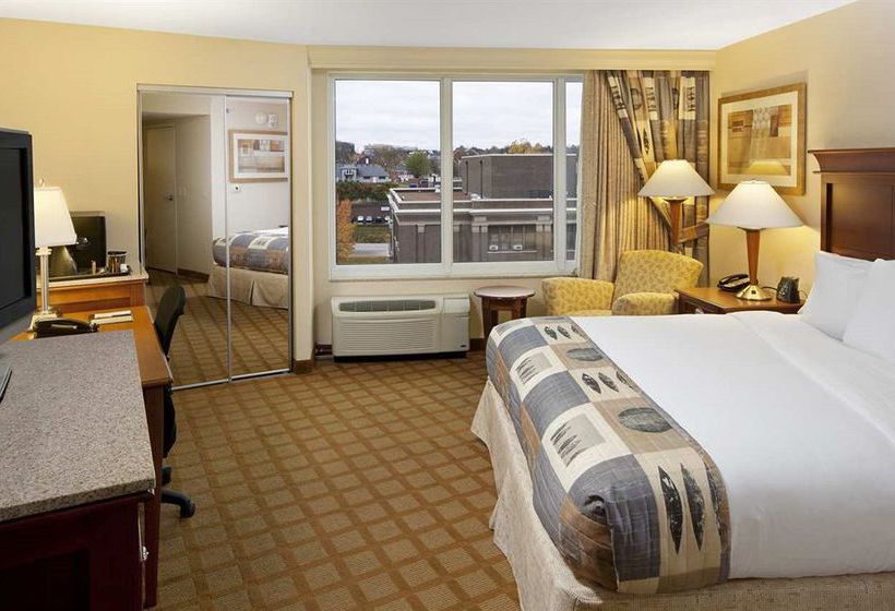 DoubleTree by Hilton Hotel Jefferson City  | Jefferson City | Missouri | United States 10