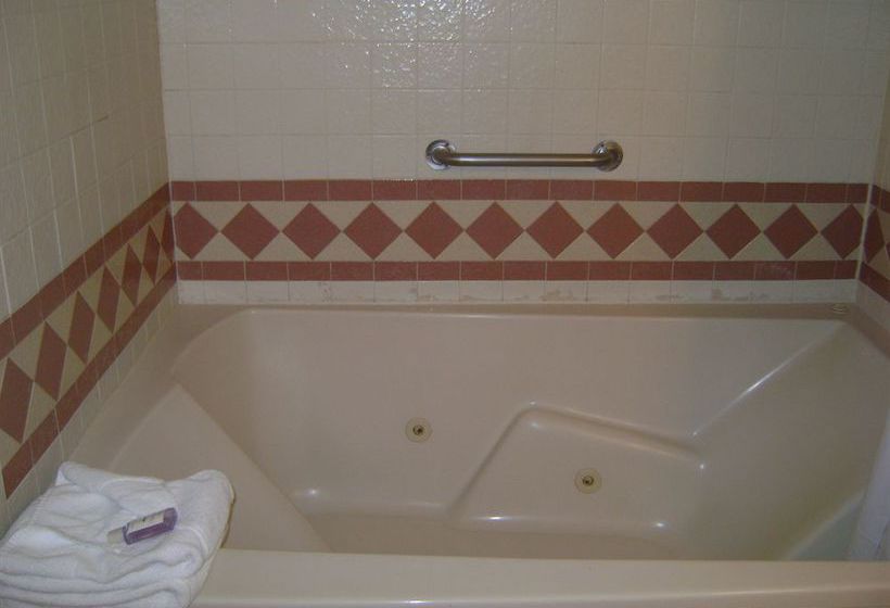 Hotel International Inn  | Hyannis | Massachusetts | United States 9