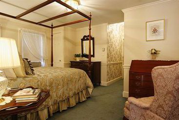 Hotel 1802 House Bed & Breakfast Inn  | Kennebunkport | Maine | United States 11