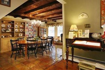 Hotel 1802 House Bed & Breakfast Inn  | Kennebunkport | Maine | United States 7