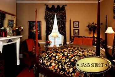The Aerie Bed & Breakfast   | New Bern | North Carolina | United States 1