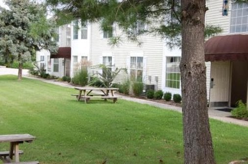 Hotel Ambassador Inn & Luxury Suites Manchester Tennessee