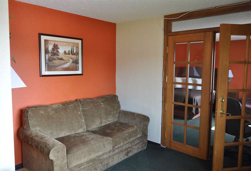 Hotel AmericInn  | Plymouth | Wisconsin | United States 2