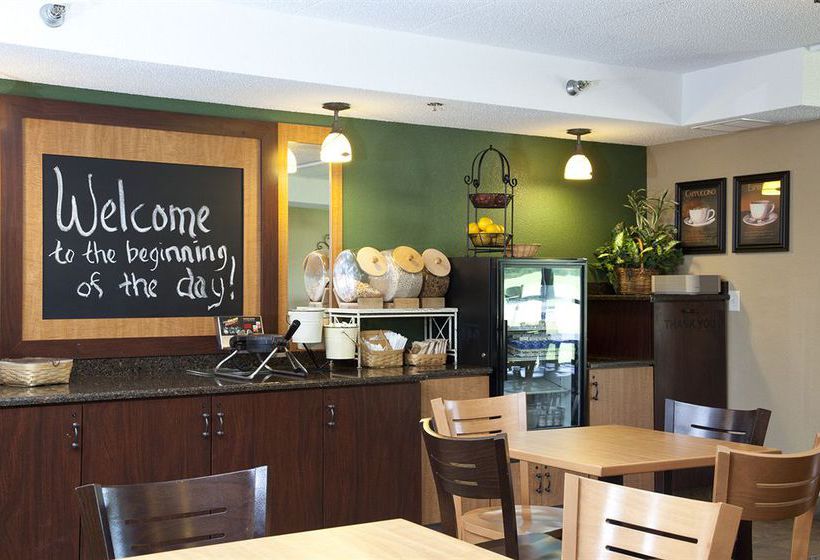 Hotel AmericInn  | Owatonna | Minnesota | United States 2