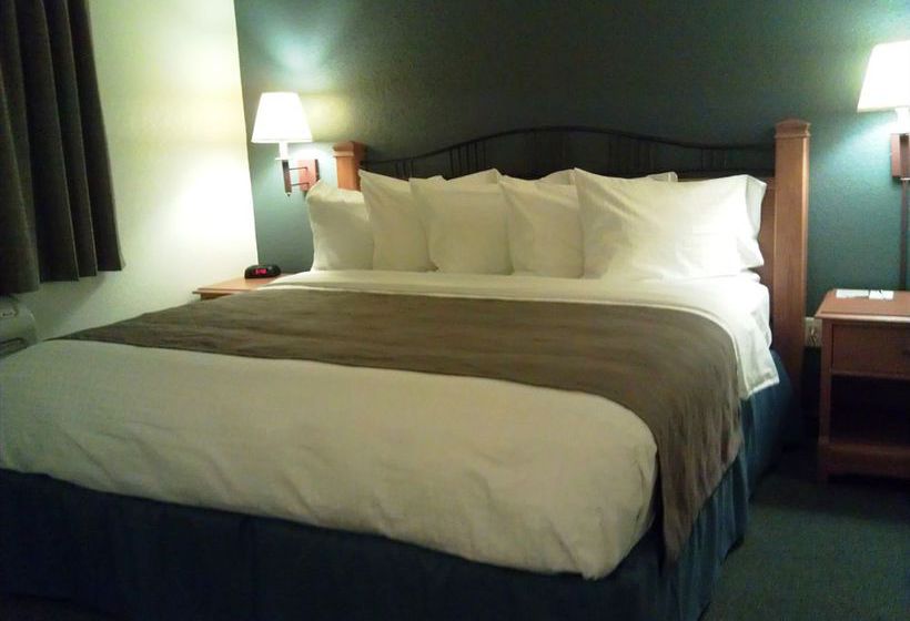 Hotel AmericInn  | Owatonna | Minnesota | United States 5