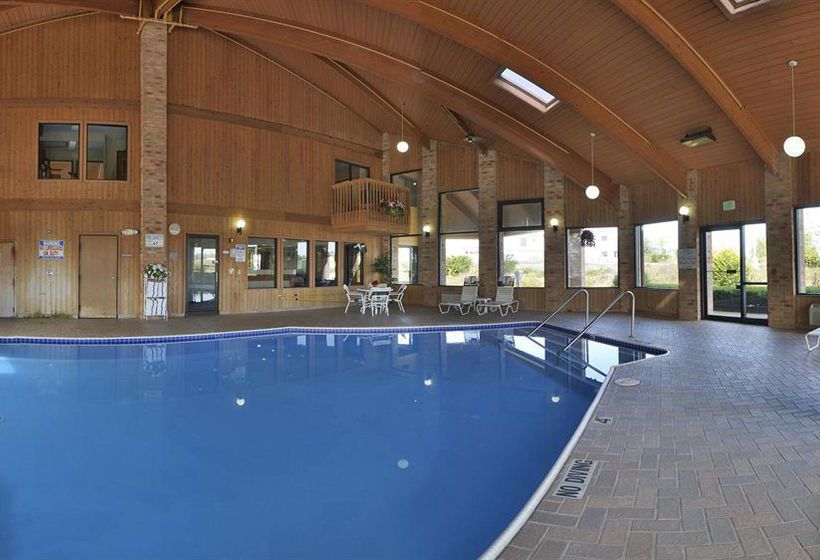 Hotel AmeriHost Inn Coopersville 