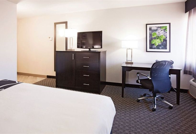 Hotel La Quinta Inn Oshkosh  | Oshkosh | Wisconsin | United States 18