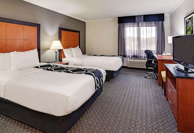 Hotel La Quinta Inn Cleveland Airport North  | Cleveland | Ohio | United States 7