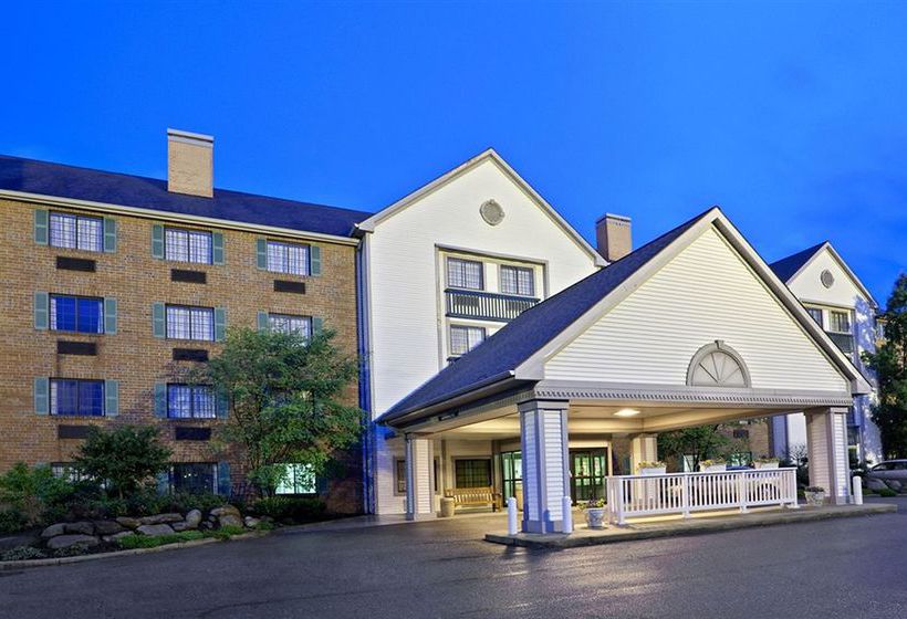 Hotel La Quinta Inn & Suites Cleveland Macedonia 