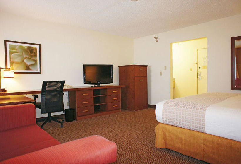 Hotel Baymont Inn & Suites Columbia  | Columbia | Missouri | United States 12