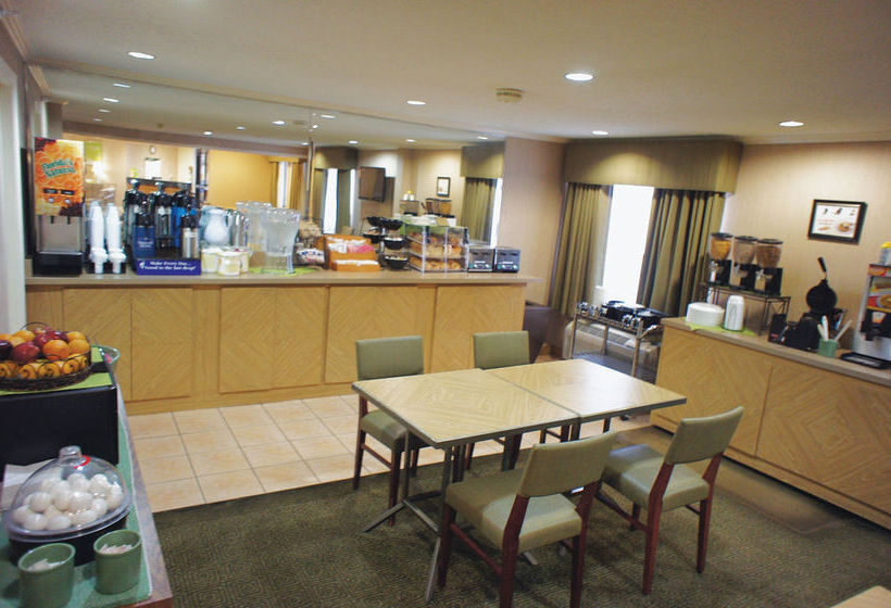 Hotel Baymont Inn & Suites Columbia  | Columbia | Missouri | United States 19