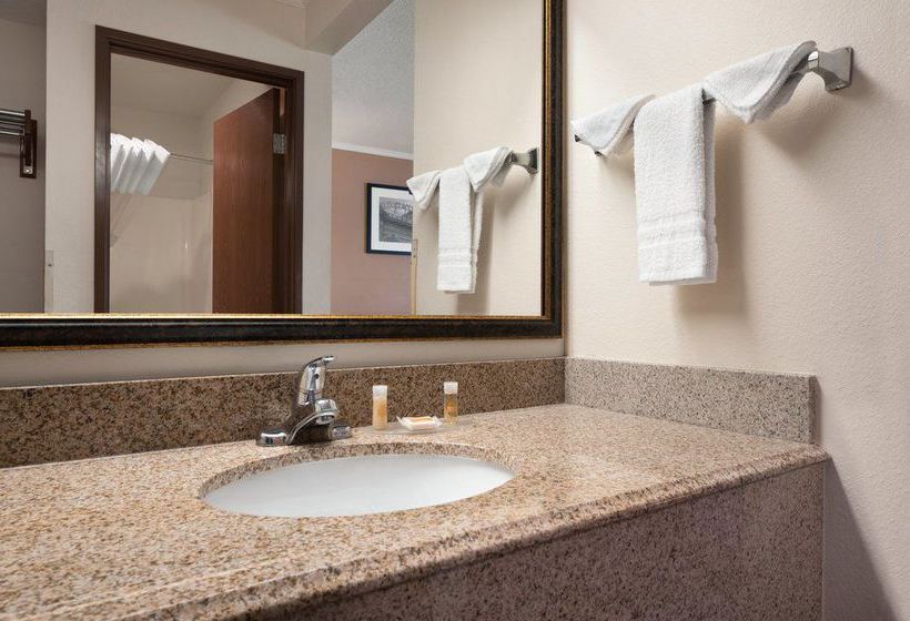 Hotel Baymont Inn & Suites Kansas City South  | Kansas City | Missouri | United States 10