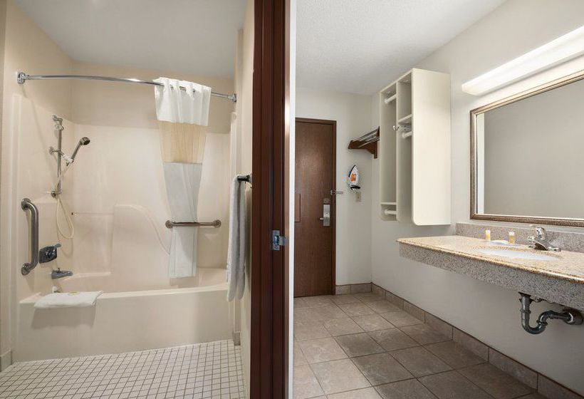 Hotel Baymont Inn & Suites Kansas City South  | Kansas City | Missouri | United States 5