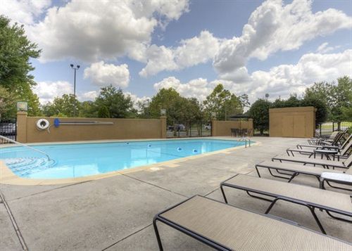 Hotel Clarion Inn & Suites West Knoxville   | Knoxville | Tennessee | United States 17