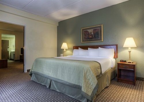 Hotel Clarion Inn & Suites West Knoxville   | Knoxville | Tennessee | United States 3