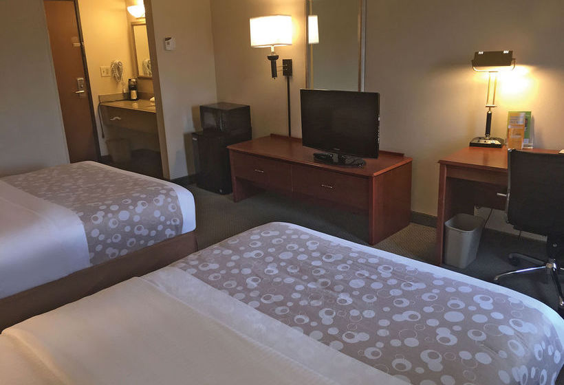 Hotel La Quinta Inn Milwaukee West Brookfield  | Brookfield | Wisconsin | United States 19