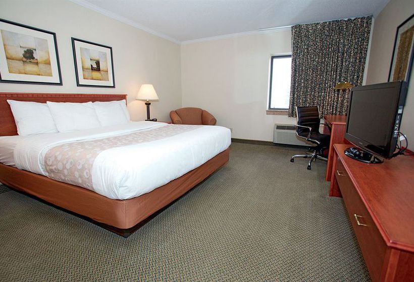 Hotel La Quinta Inn Milwaukee West Brookfield  | Brookfield | Wisconsin | United States 6