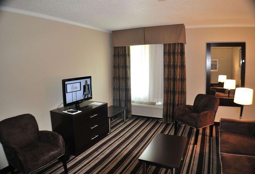 Hotel Holiday Inn Express Nashville WI40 Whitebridge Road  | Nashville | Tennessee | United States 10