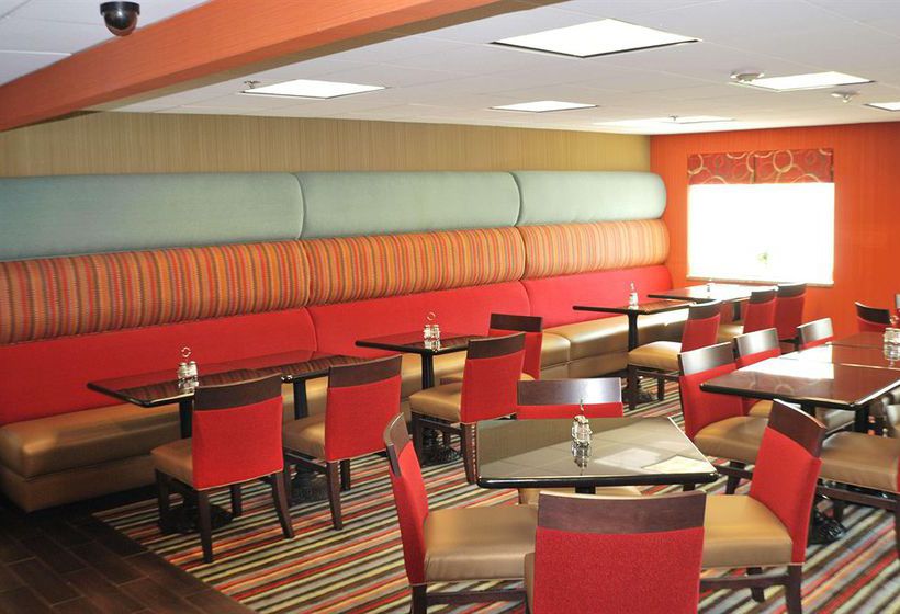 Hotel Holiday Inn Express Nashville WI40 Whitebridge Road  | Nashville | Tennessee | United States 11