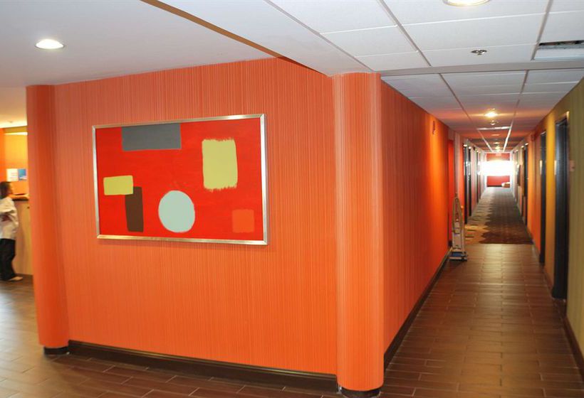 Hotel Holiday Inn Express Nashville WI40 Whitebridge Road  | Nashville | Tennessee | United States 2