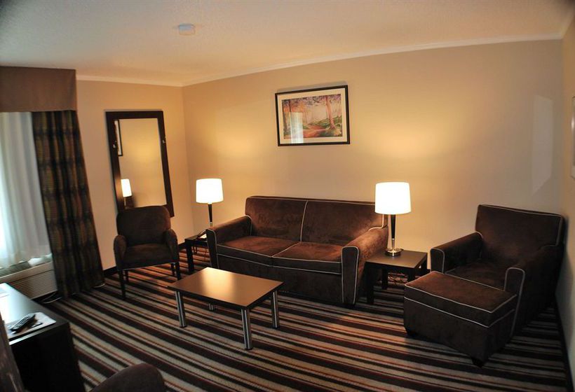 Hotel Holiday Inn Express Nashville WI40 Whitebridge Road  | Nashville | Tennessee | United States 3