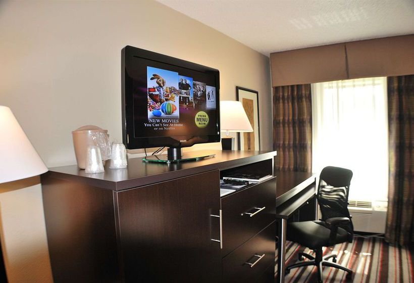 Hotel Holiday Inn Express Nashville WI40 Whitebridge Road  | Nashville | Tennessee | United States 8