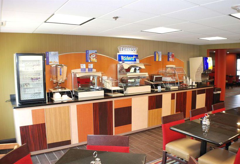 Hotel Holiday Inn Express Nashville WI40 Whitebridge Road  | Nashville | Tennessee | United States 9