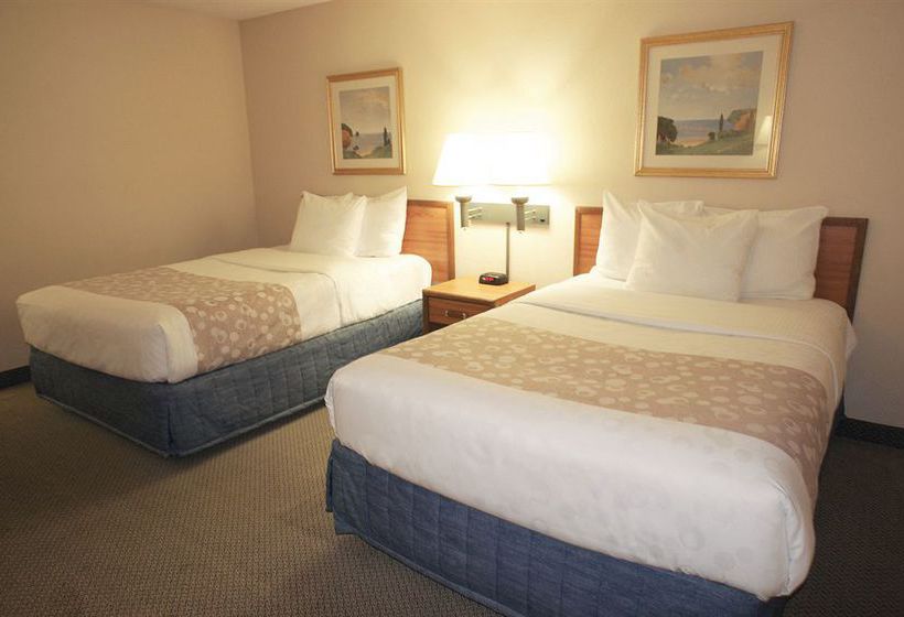 Hotel La Quinta Inn Toledo Perrysburg  | Perrysburg | Ohio | United States 11