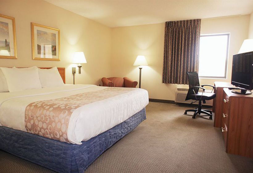 Hotel La Quinta Inn Toledo Perrysburg  | Perrysburg | Ohio | United States 2