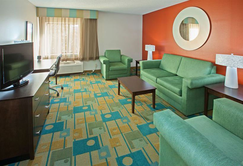 Hotel La Quinta Inn & Suites Nashville Airport  | Nashville | Tennessee | United States 5