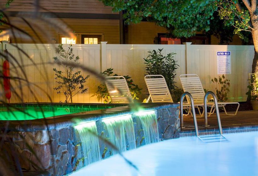 Beachcomber Resort Motel 