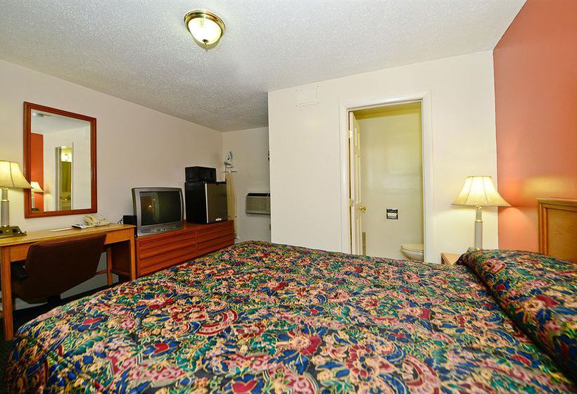 Hotel Americas Best Value Inn Middletown Middlefield  | Middletown | Connecticut | United States 1
