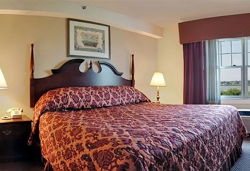 Atlantic Beach Hotel & Suites  | Middletown | Rhode Island | United States 1
